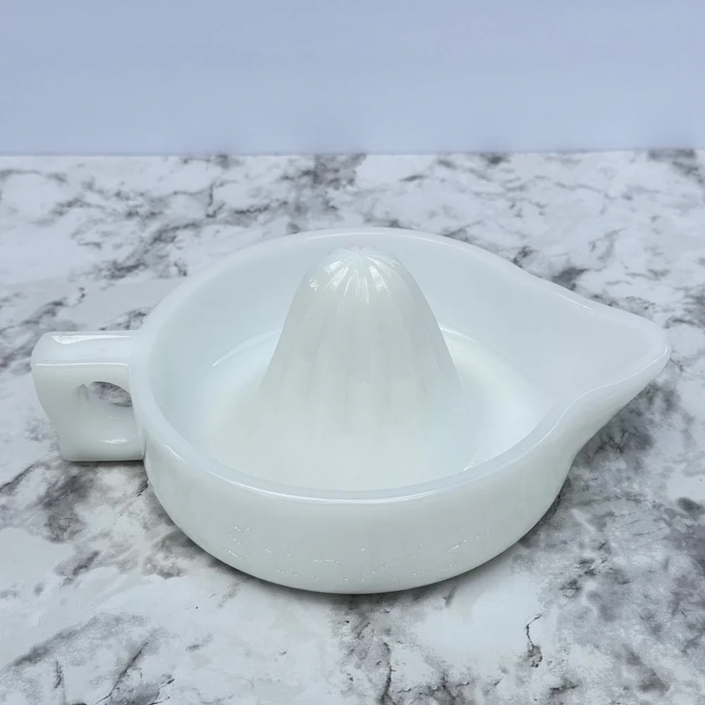 Vintage Sunkist Milk Glass Citrus Juicer Reamer Pat 68764 Made USA White Retro